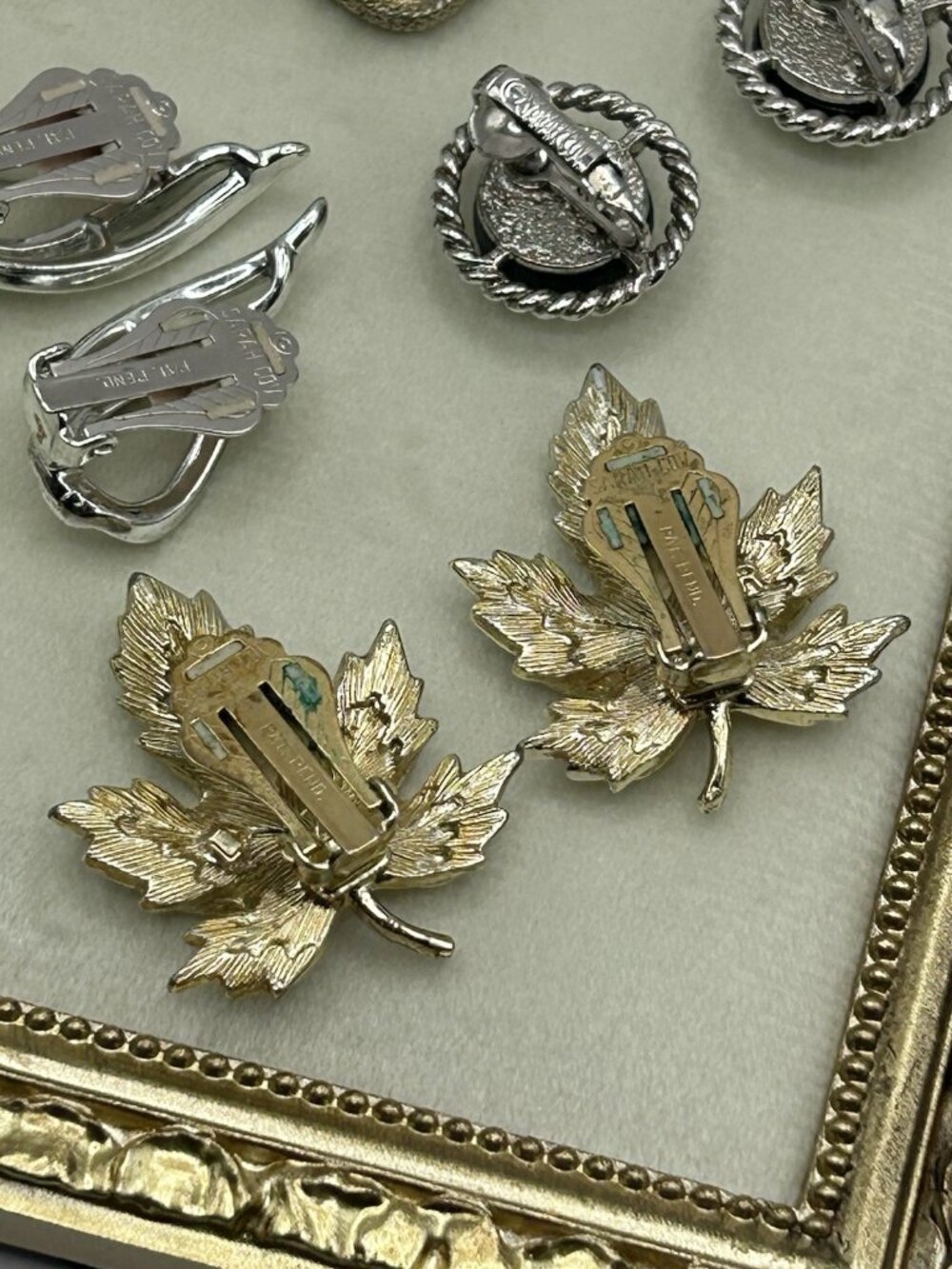Vintage Sarah Coventry Clip On Earrings Set of 4 Mixed Designs Jewelry Leaves - Picture 8 of 12
